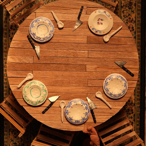 Aile Yemeği / Yıkım İçin İştah