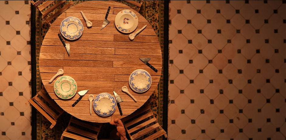 Aile Yemeği / Yıkım İçin İştah