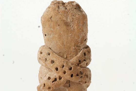 Leopar postlu erkek heykelciği, Kil, MÖ. 8500-7900
