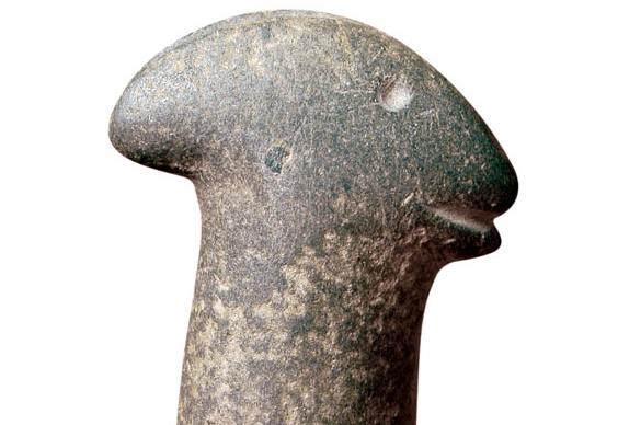 Hayvan başı biçimli as, Klorit, MÖ. 9500- 8800
